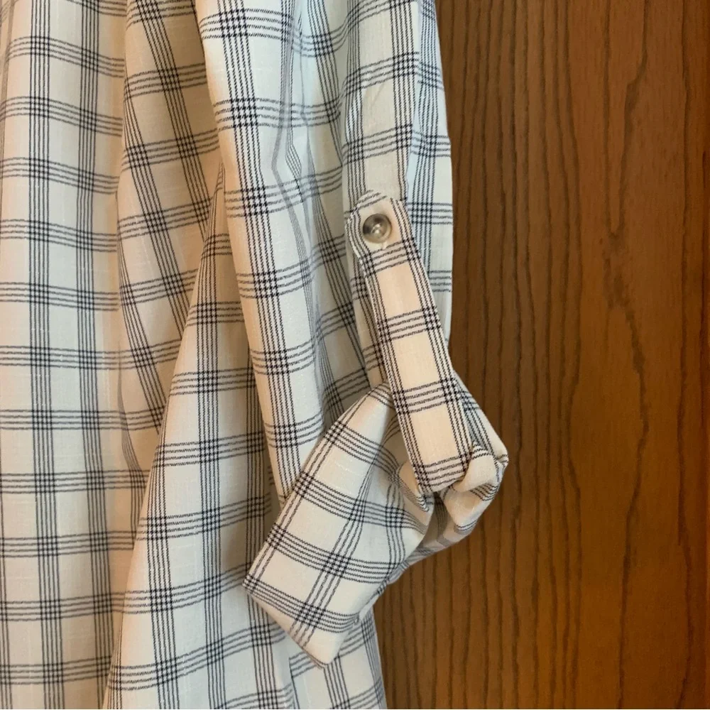 Hem & Thread Plaid Tie-Front Tunic Blouse - Picture 3 of 5